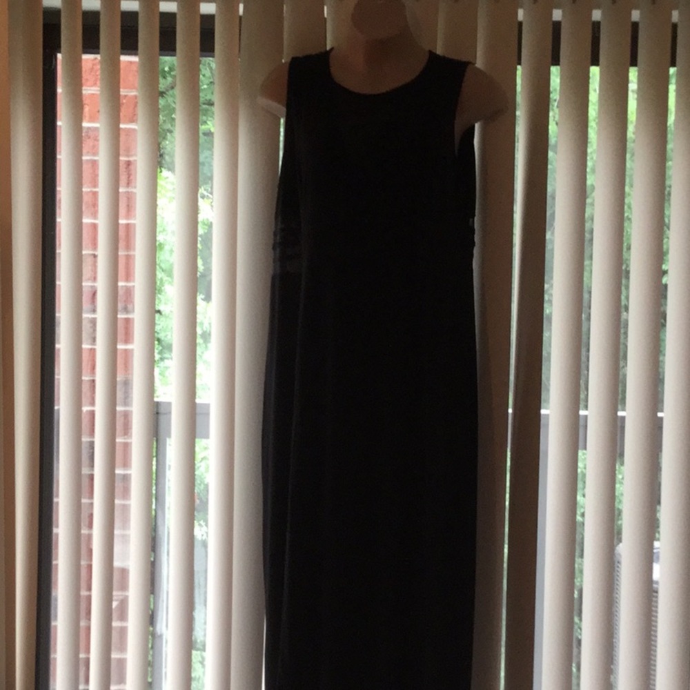 Gorgeous black maxi dress